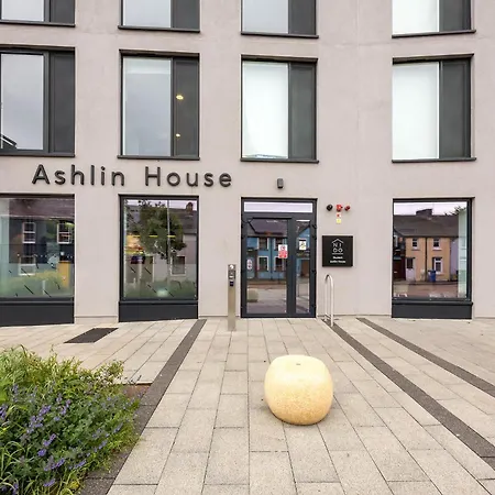 Ensuite For 2 Near コーク