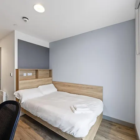 בית נופש Ensuite For 2 Near קורק